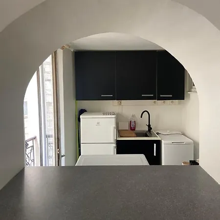 Tres Bel Montmartre Apartment *